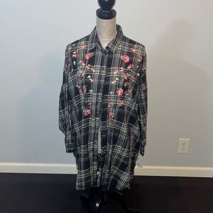 ZARA Rose Embroidered Plaid
Shirt Dress with pockets 
$37 Size: Large Zara